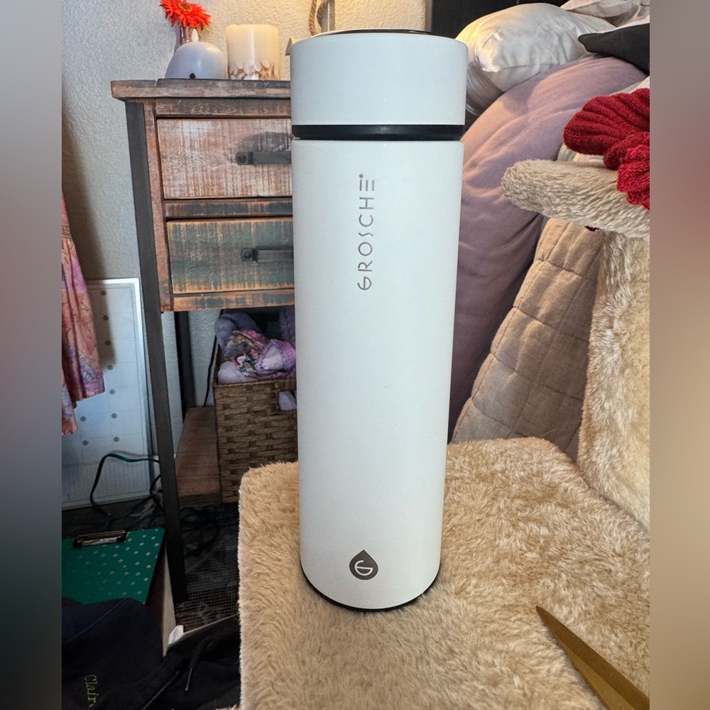 Grosche White Insulated Tea Brewing Bottle w Strainer